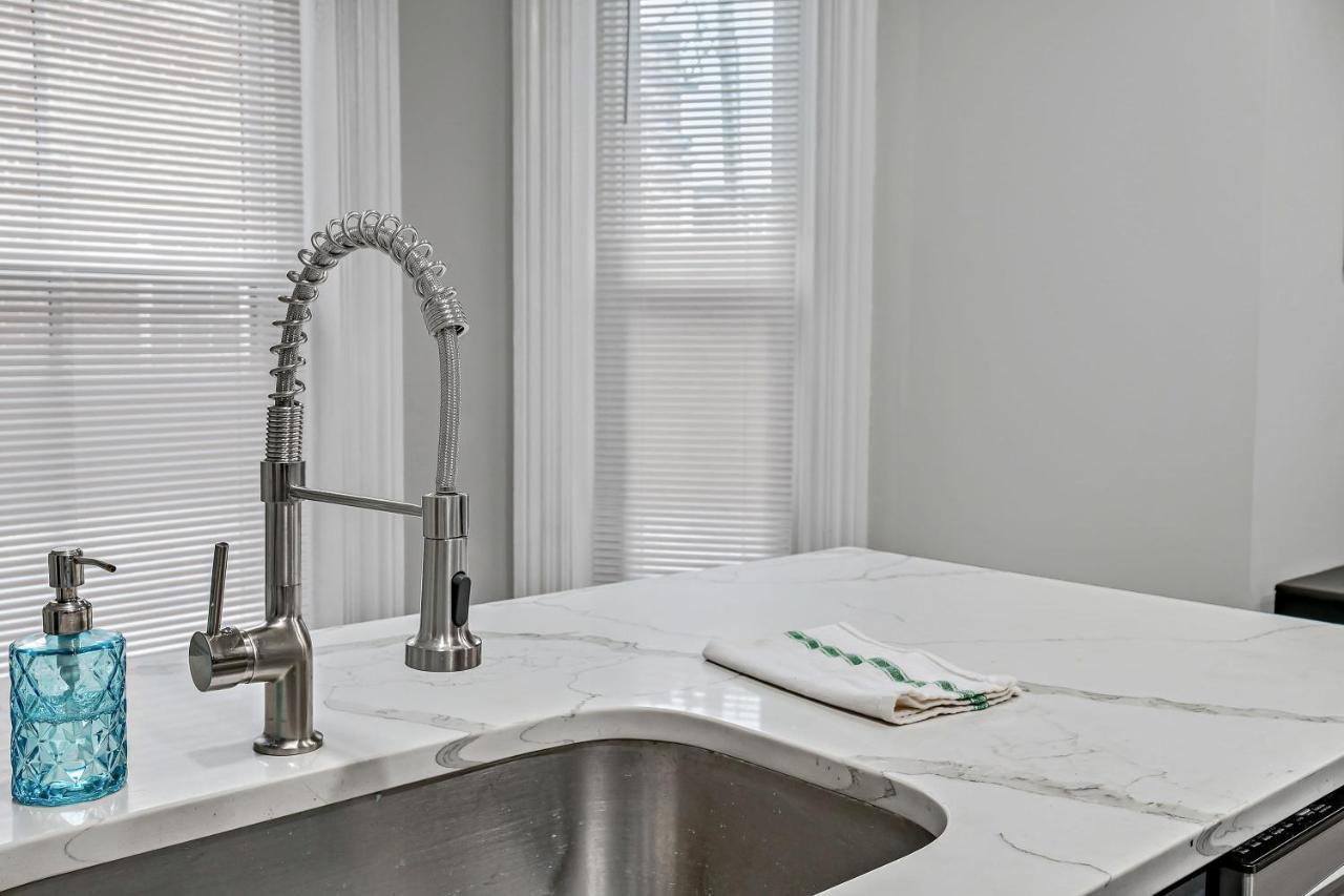 Fashionable 2Br In Downtown Location W Work Area Apartamento Harrisburg Exterior foto