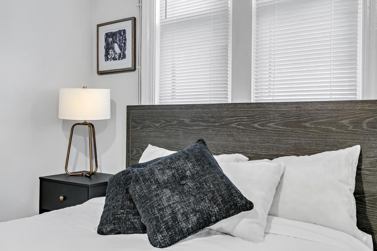 Fashionable 2Br In Downtown Location W Work Area Apartamento Harrisburg Exterior foto